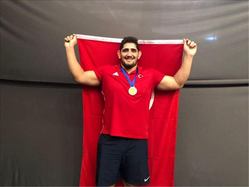 Osman Yıldırım, 130 kiloda Dünya Şampiyonu
