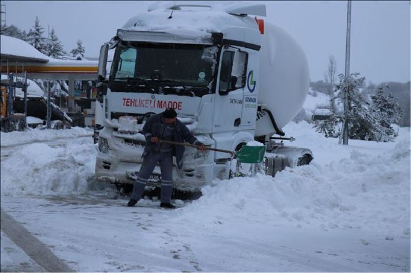 Bolu Dağı 15 saattir ağır araçlara kapalı