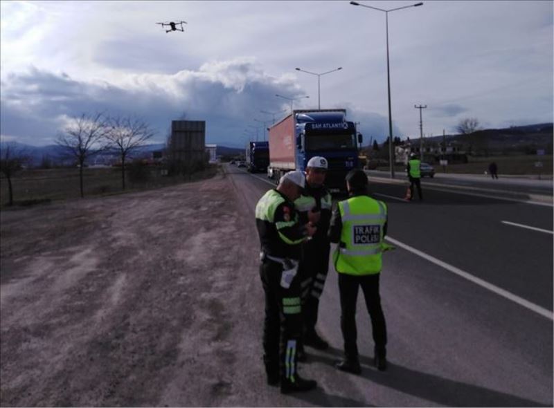 Trafik ekipleri drone destekli denetim yaptı