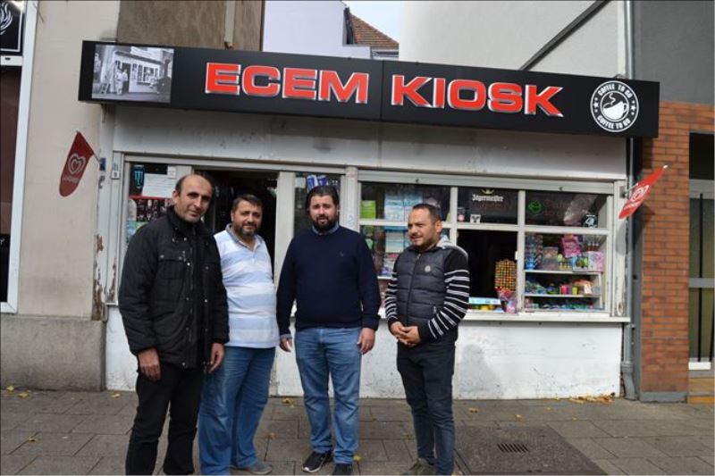 Terör yandaşlarının saldırısına uğrayan, Türk esnafa destek