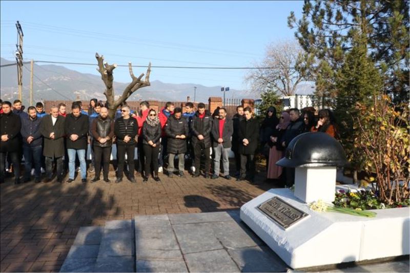 Metin Türker ölümünün 22. yılında mezarında anıldı