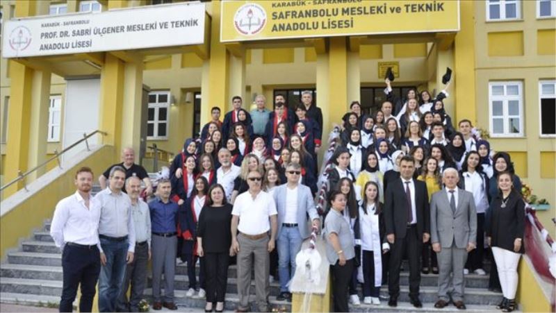 Safranbolu Mesleki Ve Taknik Anadolu Lisesinde Mezuniyet Töreni Yapıldı
