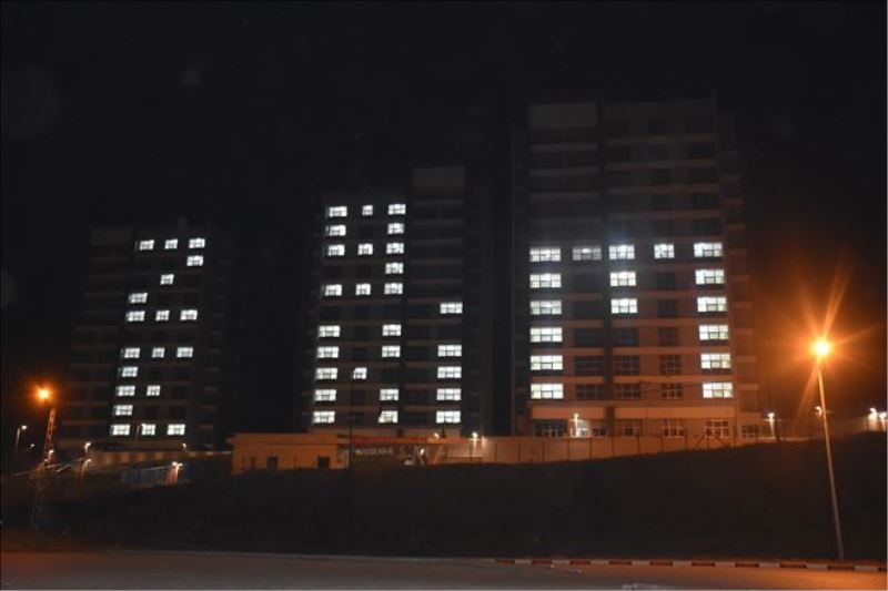 Yurt ışıkları 29 Ekim için yandı