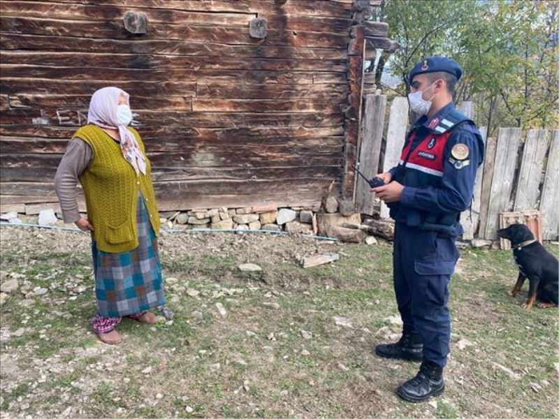 Jandarma vatandaşa devletin şefkat elini uzatıyor