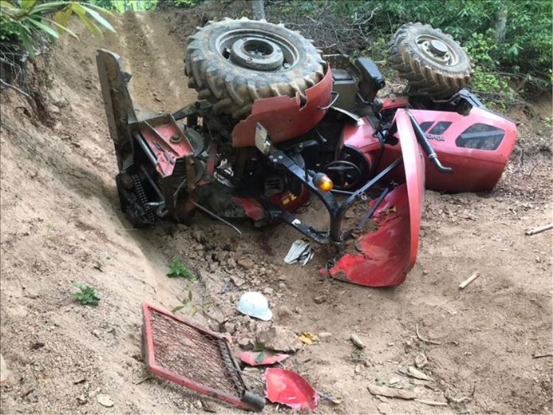 Orman işçilerini taşıyan traktör devrildi: 1 ölü, 2 yaralı