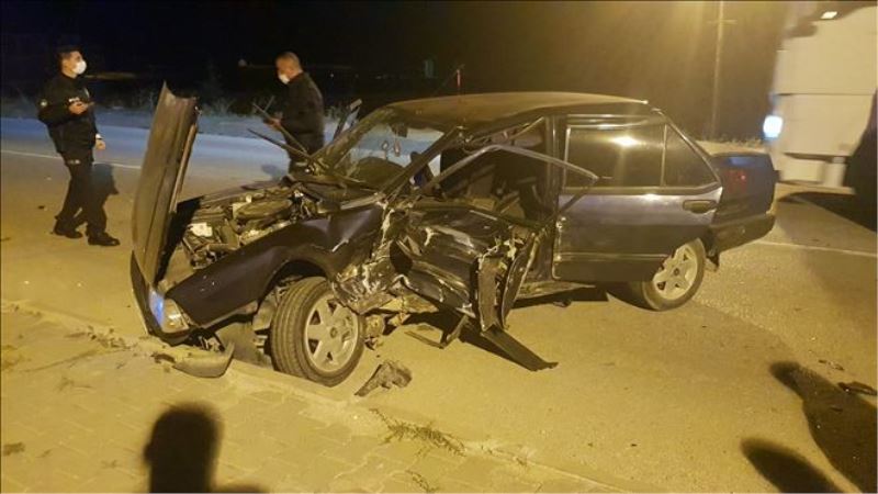 Karabük´te iki otomobil çarpıştı: 2 yaralı