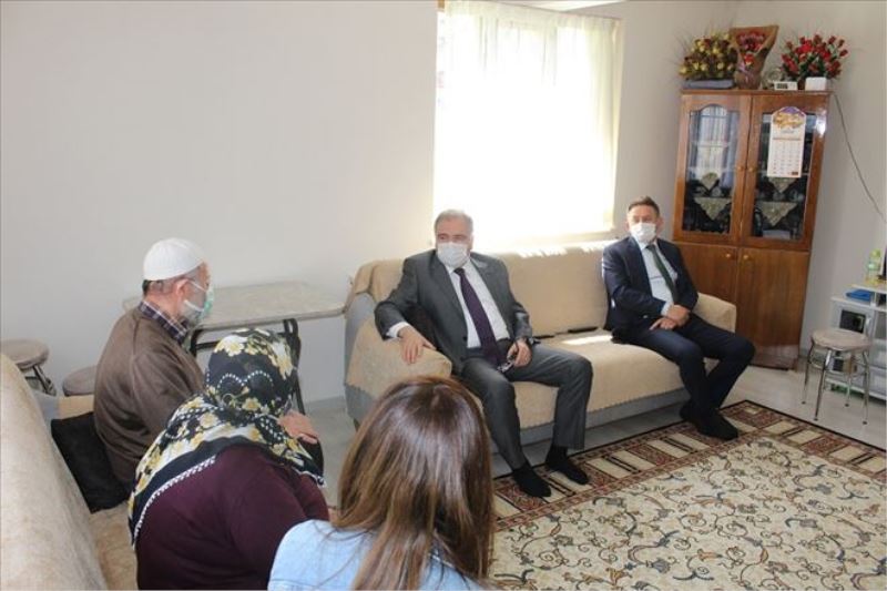 Türköz, Şehit Gülenç´in ailesini ve Gazi Hınık´ı ziyaret etti